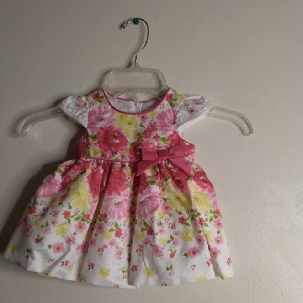 Bonnie Baby Pink and White Sundress Sleeveless Crew Neck